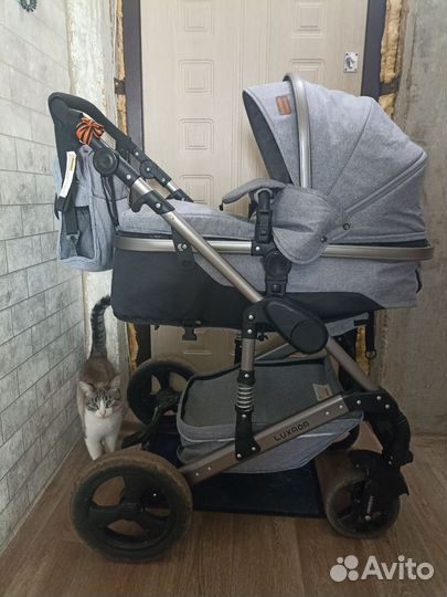 Коляска 2 в 1 luxmom 555