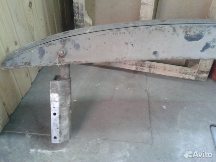 Усилитель заднего бампера пассат В5