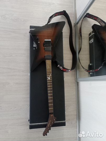 Электрогитара Explorer Baritone