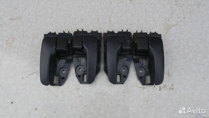 Внутренние ручки дверей lancer 9