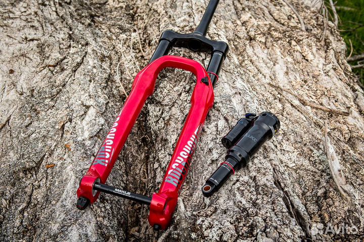 Вилка RockShox Lyrik Boost 27.5 150-180