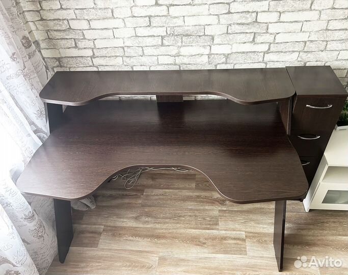 Стол игровой Сокол кст-117 с тумбой, цвет венге