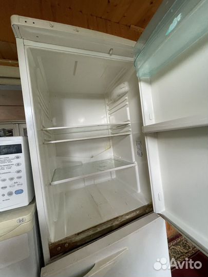 Холодильник бу Stinol RFC NF 340A и Саратов 451