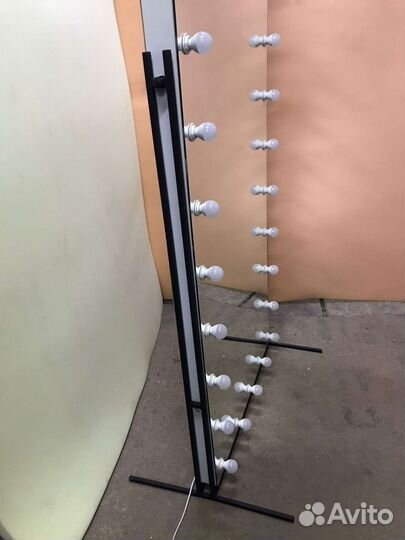 Зеркало с подсветкой