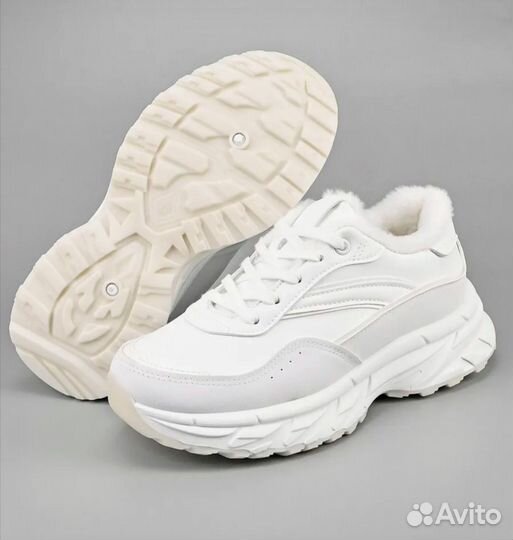 Кроссовки женские с мехом