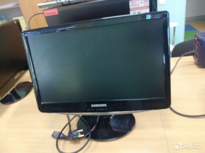 Монитор Samsung