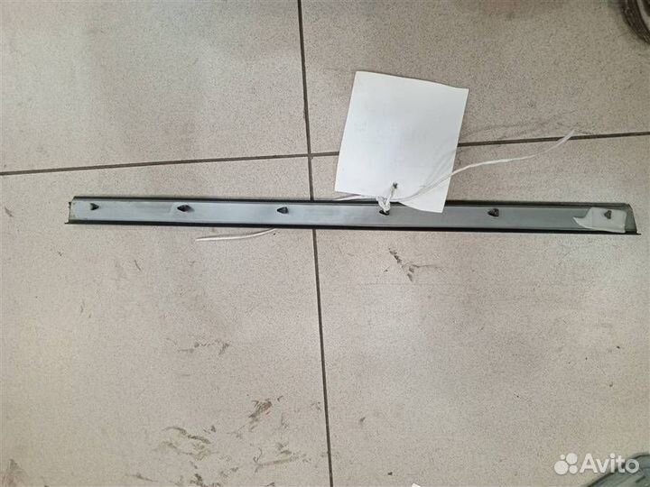 Уплотнитель стекла двери задней левой (бархотка в