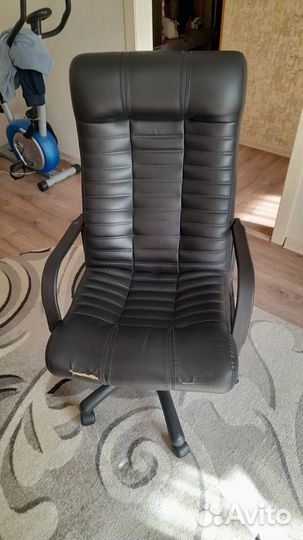 Компьютерный стул