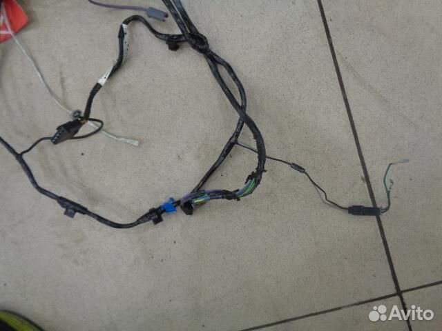 Проводка двери багажника Cadillac SRX 2003-2009