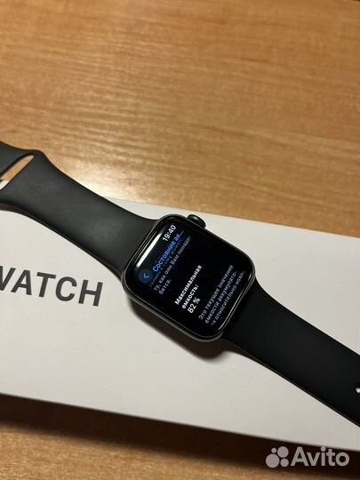 Часы Apple Watch SE 40 mm (2020)