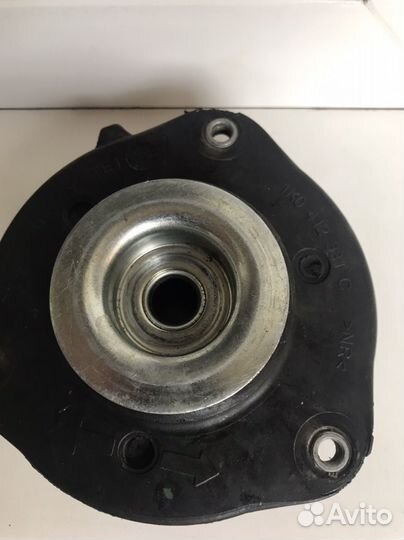 Опора амортизатора с опорным подшипником