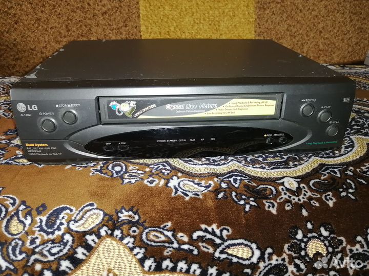Видеомагнитофон LG