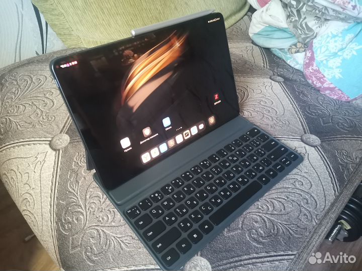 Huawei matepad pro12.6 (256гб) стилус + клав-чехол