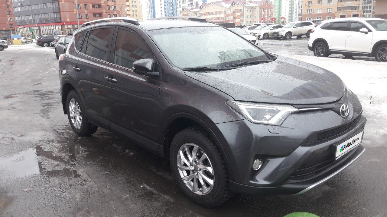 Toyota RAV4: фото владельца