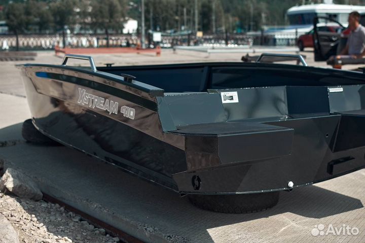 Моторная лодка XStream 400/420