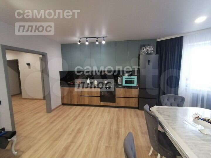 3-к. квартира, 84 м², 8/9 эт.