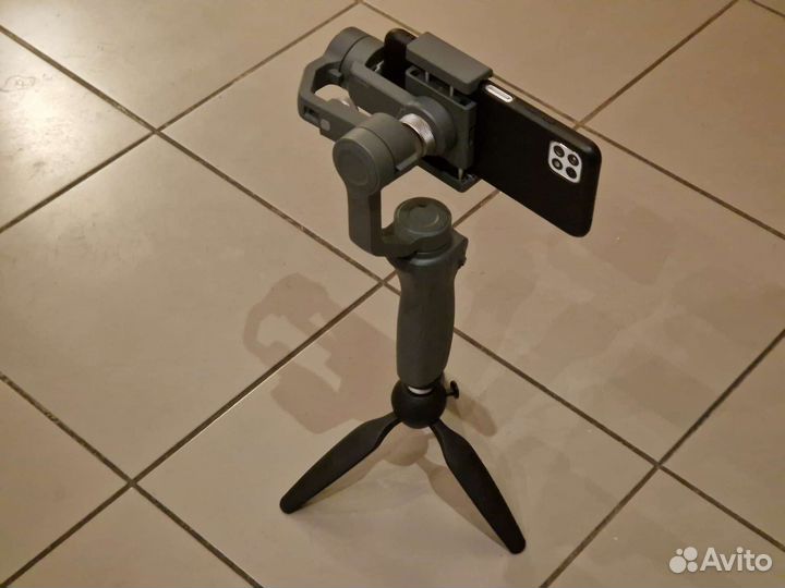 Стабилизатор DJI Osmo mobile 2