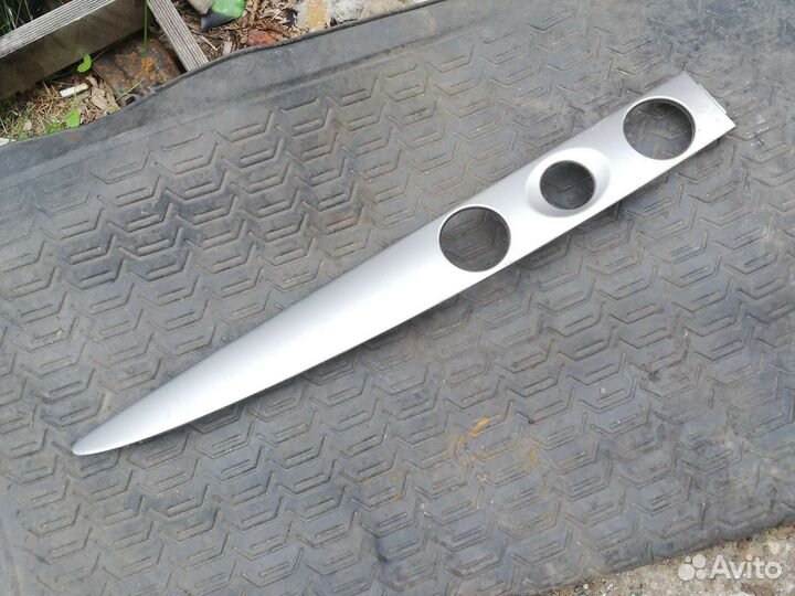 Накладка торпедо Митсубиси Аутлендер 1