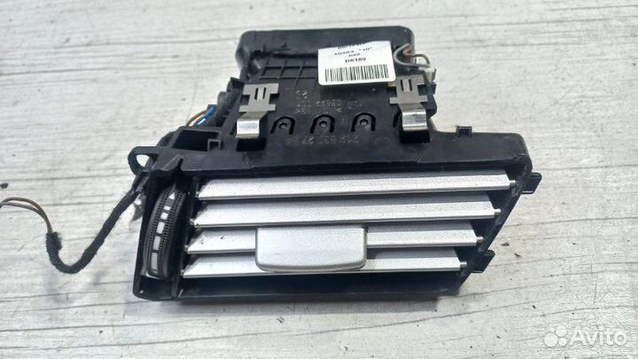 Воздуховод в торпедо передний правый Mercedes-Benz