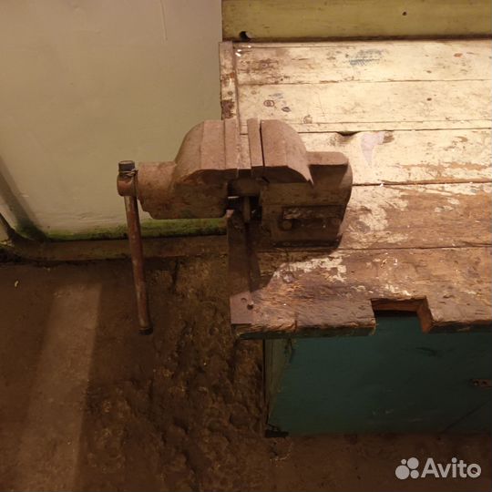 Верстак для гаража