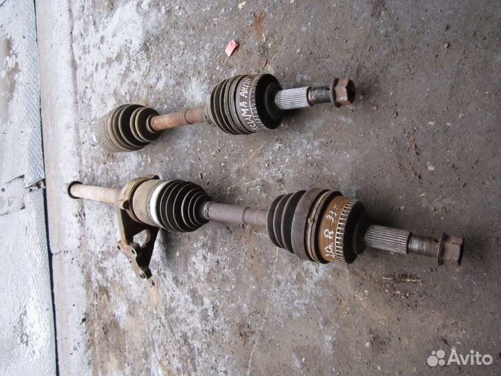 Привод перед. прав.лев.Nissan Maxima A33