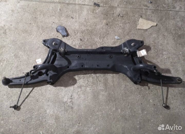 Балка передняя Mitsubishi delica d5