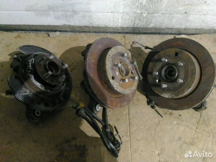 Поворотный кулак задний Ленд Ровер Фрилендер 2