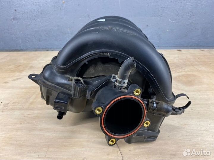 Впускной коллетор двигателя мазда 2,5 2012- 2017