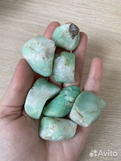 Хризопраз хризопал галтовка и природные образцы
