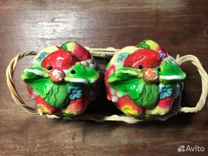 Солонка и перечница фарфор