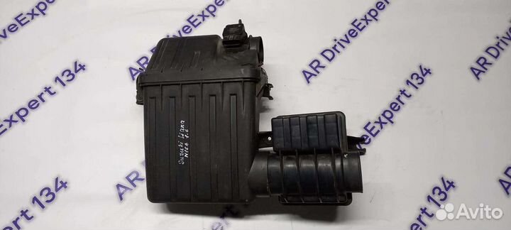 Корпус воздушного фильтра Suzuki Liana M16A