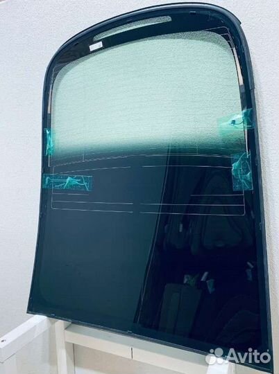 Стекло заднее Tesla 3 оригинал