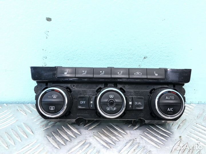 Блок управления климатом Skoda Octavia A7
