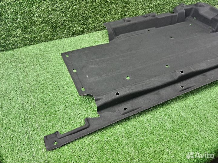 Защита днища левая Audi Q5 8R VAG