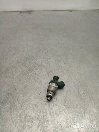 Форсунка инжекторная электрическая Skoda Octavia