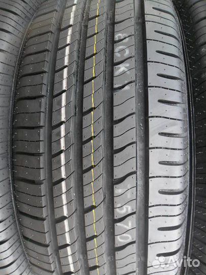 Roadstone N'Fera RU5 255/55 R20 107V