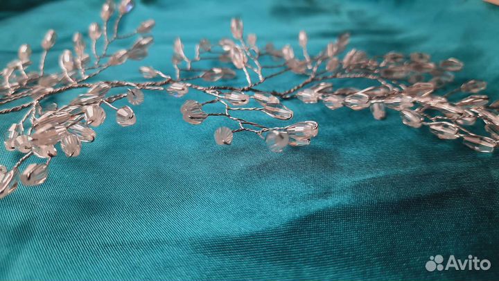 Веточка в прическу