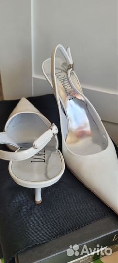 Туфли женские лето 38р loriblu белые кожа лак