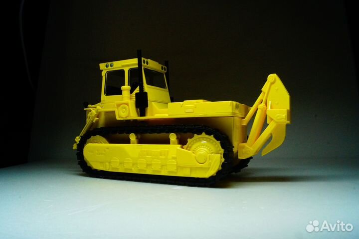 T 330 Трактор Hachette Collections Масштаб 1:43