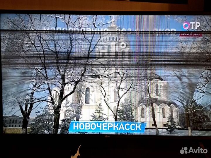 Телевизор на запчасти смарт с пультом