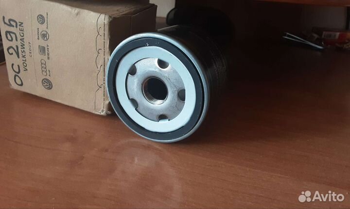 Фильтр масляный новый для авто Фольксваген, Ауди