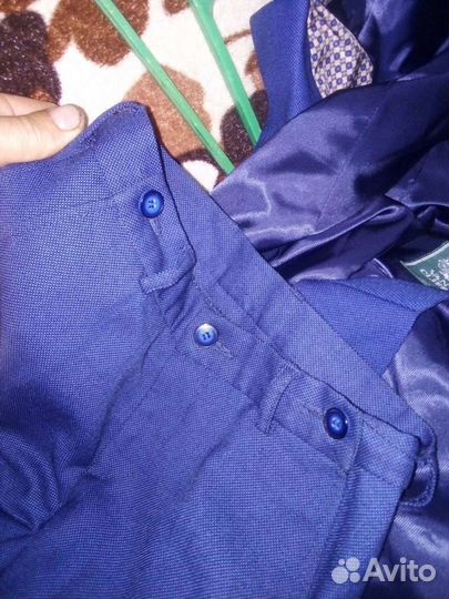 Костюм тройка на мальчика 7-8 лет