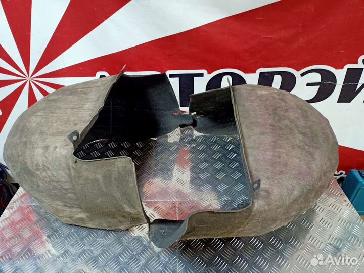 Подкрылок задний левый правый Mercedes Viano 639