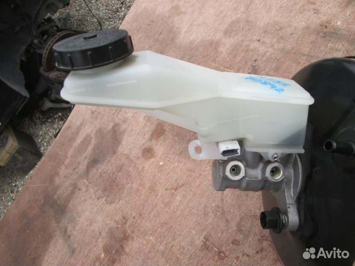 Главный тормозной цилиндр Nissan Xtrail NT31