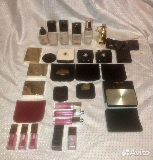 Футляры для пудры,румян,тон-го крема chanel,Dior