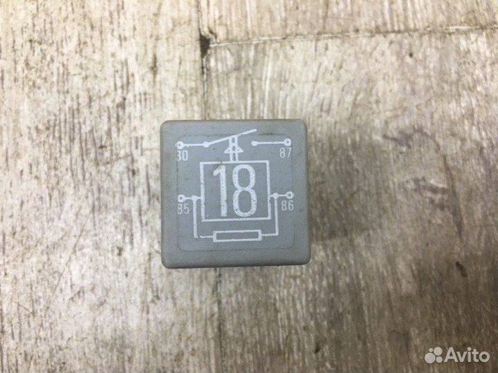 Реле Skoda Octavia 1U2 AEE 1997