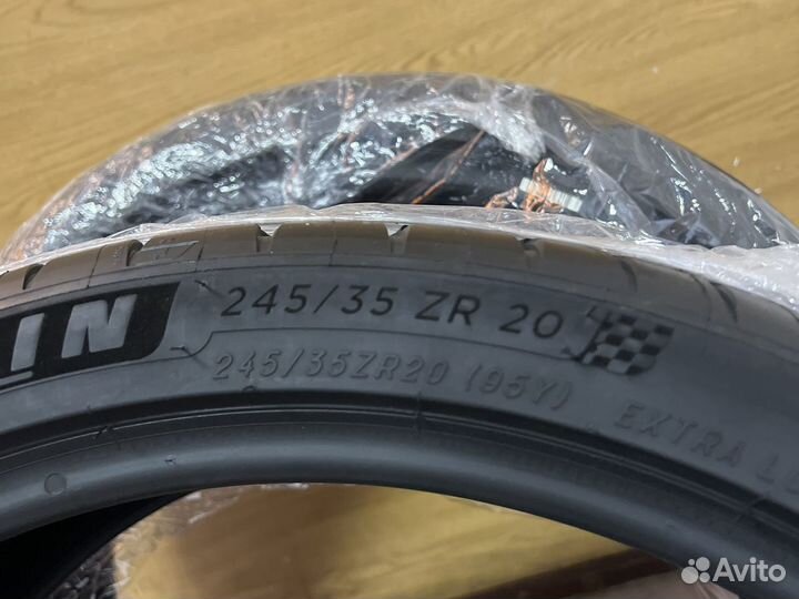 Michelin Pilot Sport 4 S 245/35 R20