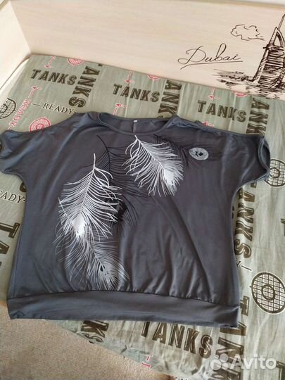 Женские шорты и блузка