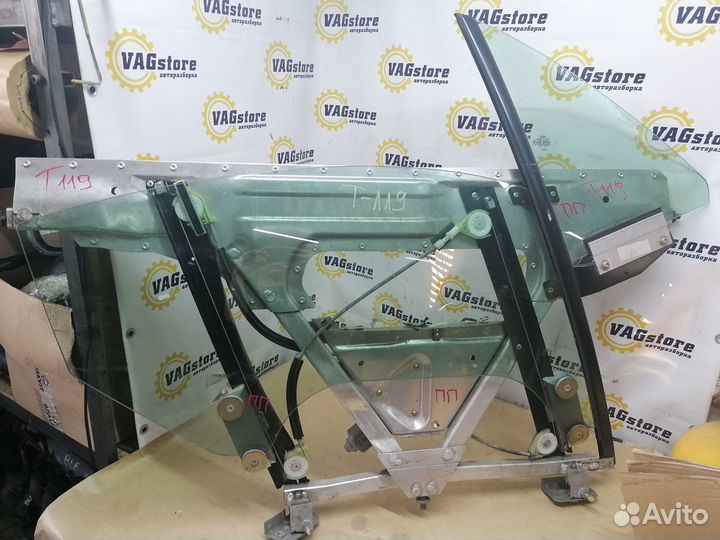 Стеклоподъемник правый Audi TT 8n