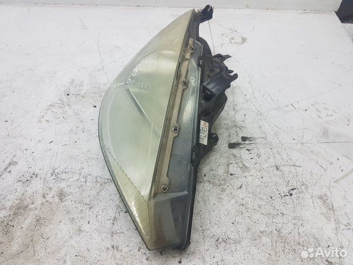 Фара правая Ford Focus